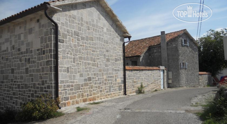 Photos Stone Houses Bastion