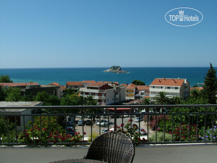 New photos from tourists Petrovac 4*