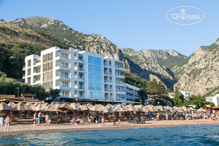 Hotelier's photos Apartments Sea Fort Sutomore 4*