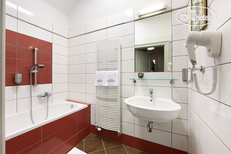 New photos from tourists Edward Kelly Hotel 4*