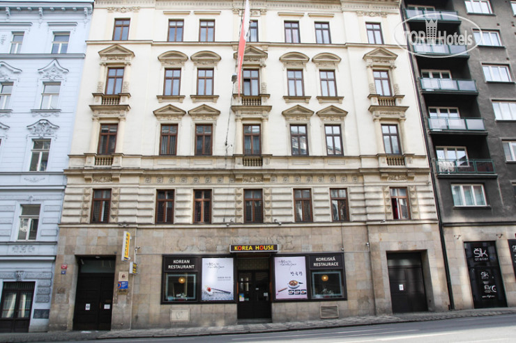 Фото Sokolska Youth Hostel