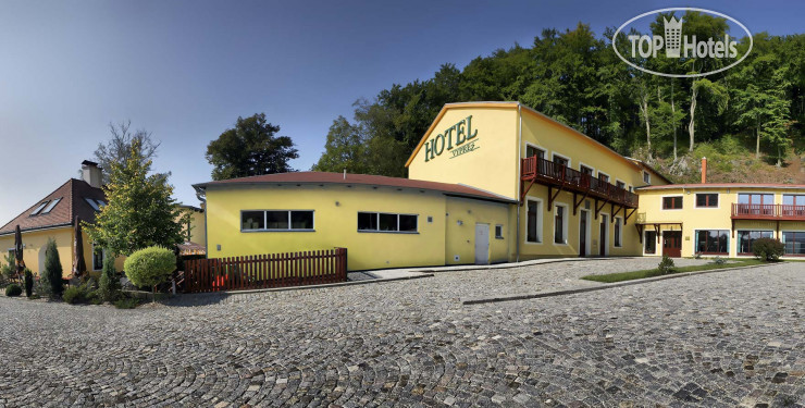 Hotelier's photos Vyprez Hotel & Restaurant 4*