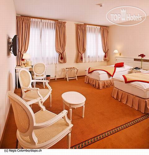 New photos from tourists Des Horlogers 3*