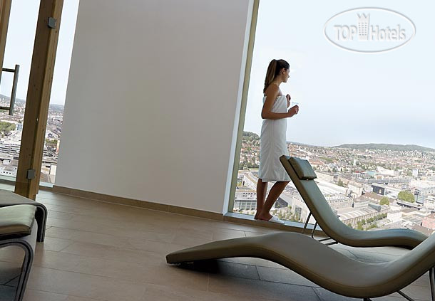 New photos from tourists Renaissance Zurich Tower 5*