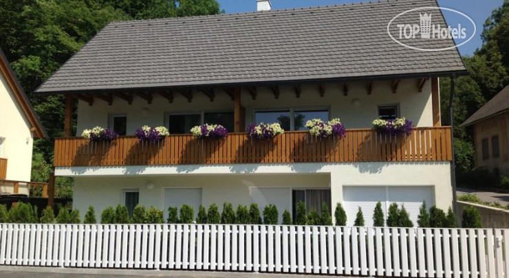 Фото Maline Apartments
