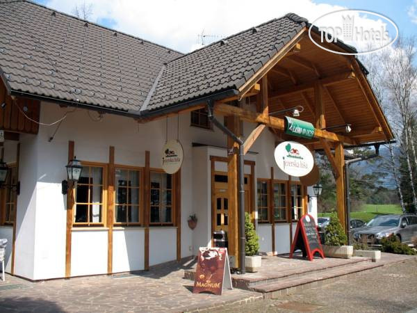 Hotelier's photos Lake House Inn 3*