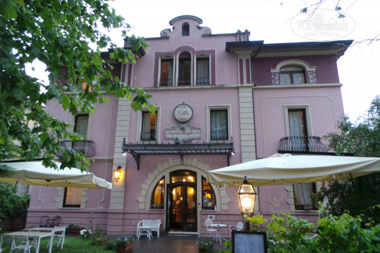 New photos from tourists Regina Margherita 4*
