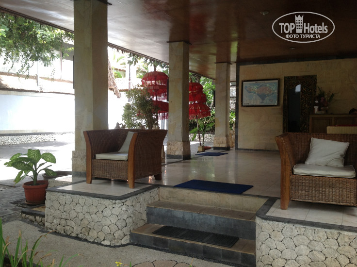 Hotelier's photos The Sari Beach 3*