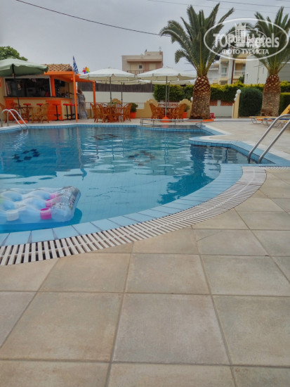 Hotelier's photos Cosmi Apartments 2*