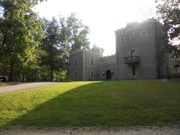 Фото Ravenwood Castle