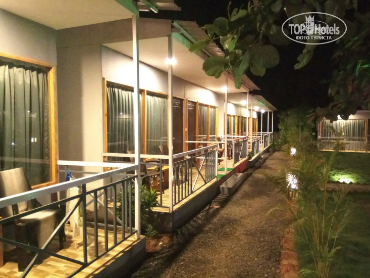Hotelier's photos Treebo Trend Lands End Beach Resort 3*