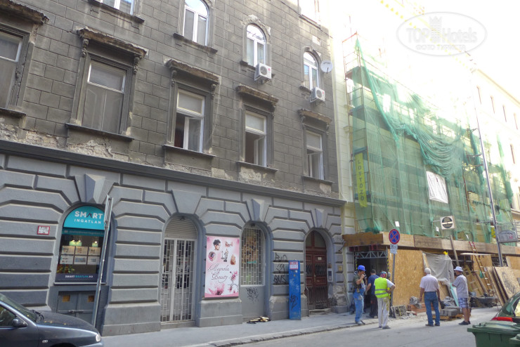 New photos from tourists Early Apartments