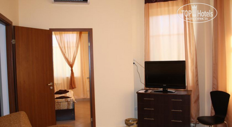 Hotelier's photos House Hills