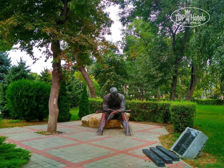 New photos from tourists Yuzhny