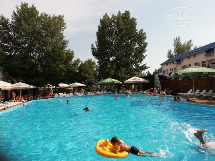 New photos from tourists Голубая волна 2*