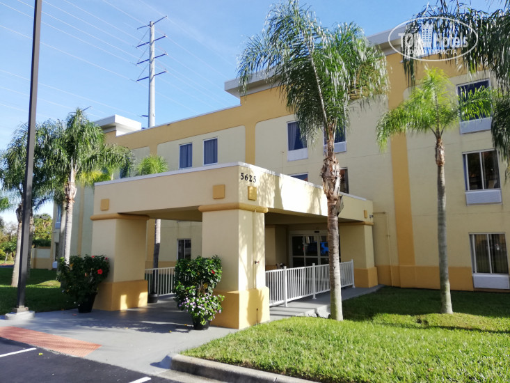 New photos from tourists La Quinta Inn & Suites by Wyndham Orlando Universal area 3*