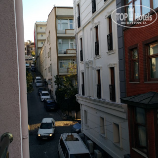 Фото The Lola Hotel