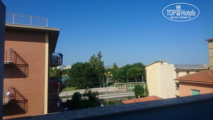 Фото Blue Sky Hotel