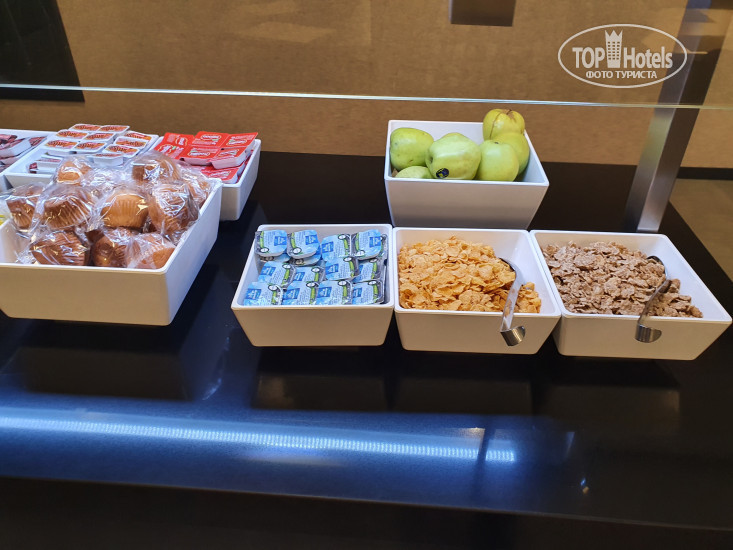 Hotelier's photos Raval House 3*