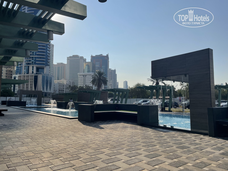 Hotel photo Holiday International 4*