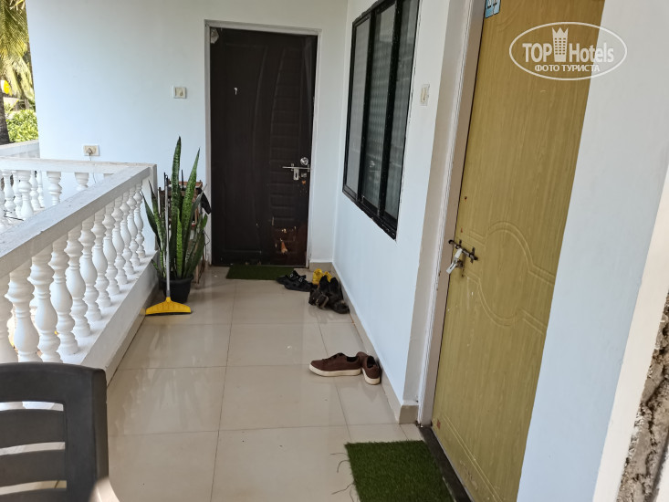 New photos from tourists White House Beach Apartment