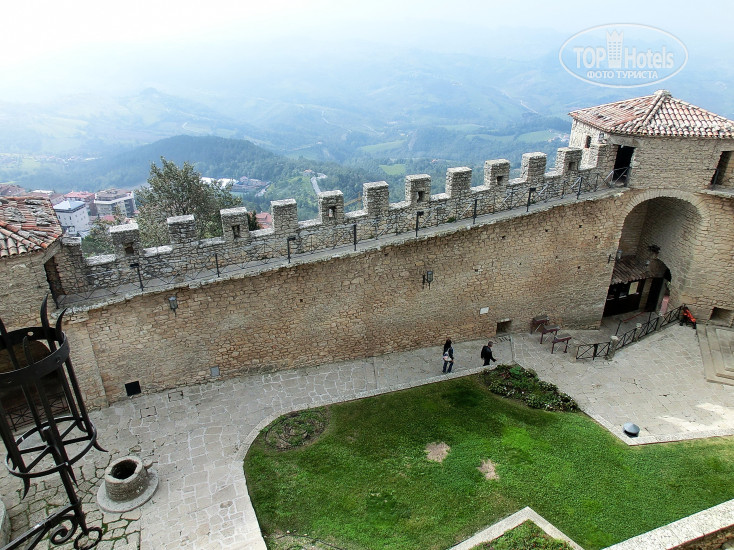 Hotel photo Titano 4*