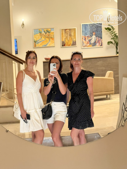 New photos from tourists Амра