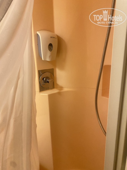 Новые добавленные фото туристов Premiere Classe Lille Sud - Seclin 1*