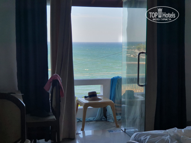 New photos from tourists Queens Beach Hotel