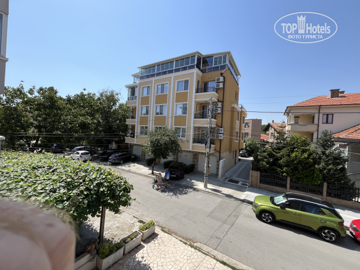New photos from tourists Pretty House Sarafovo