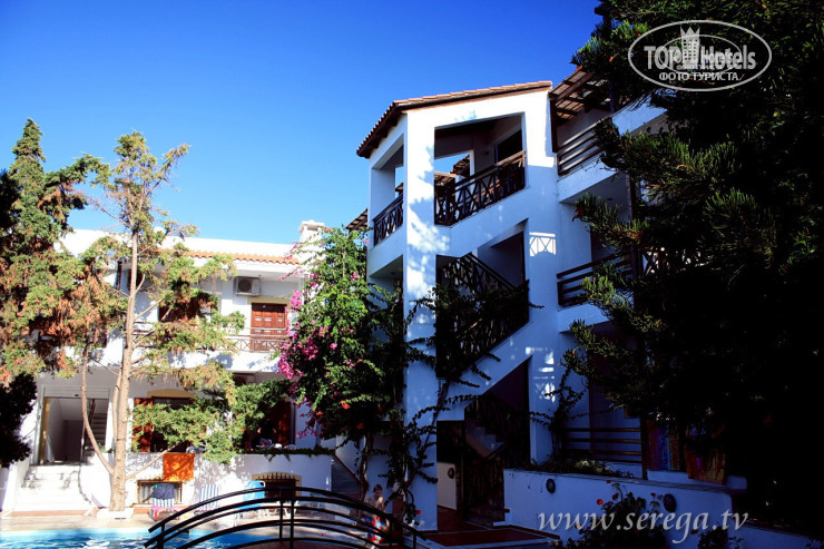Hotelier's photos Rena Apartments 3*