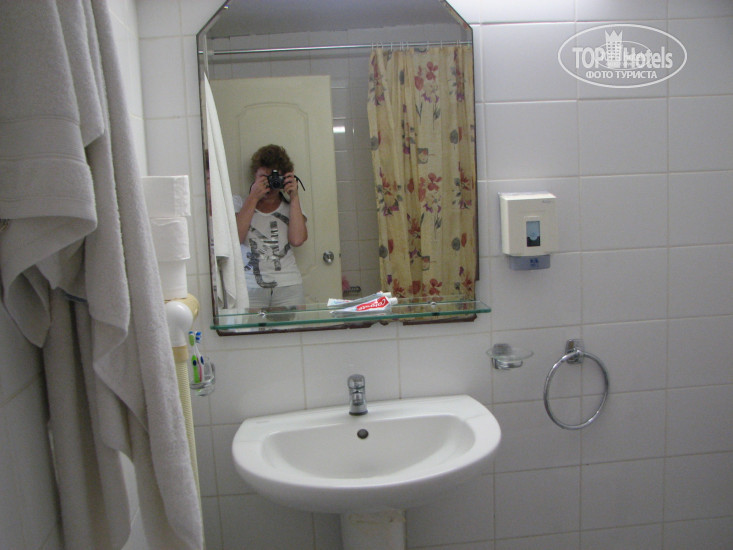 Hotel photo Chrispen Beach 4*