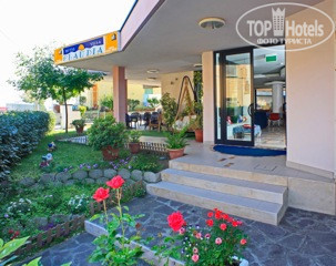 New photos from tourists Villa Claudia 2*